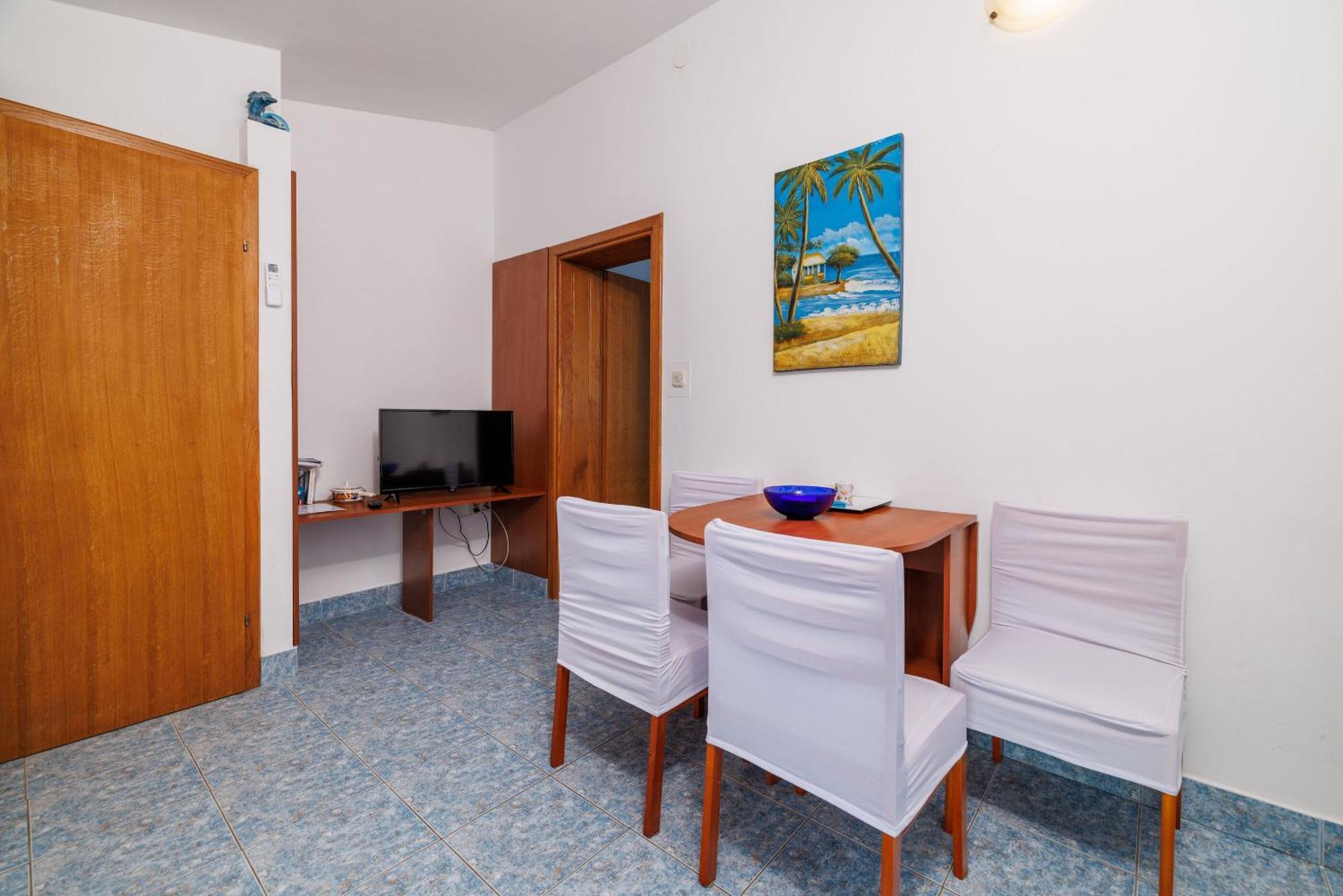 Apartments Mirela Karlobag Extérieur photo
