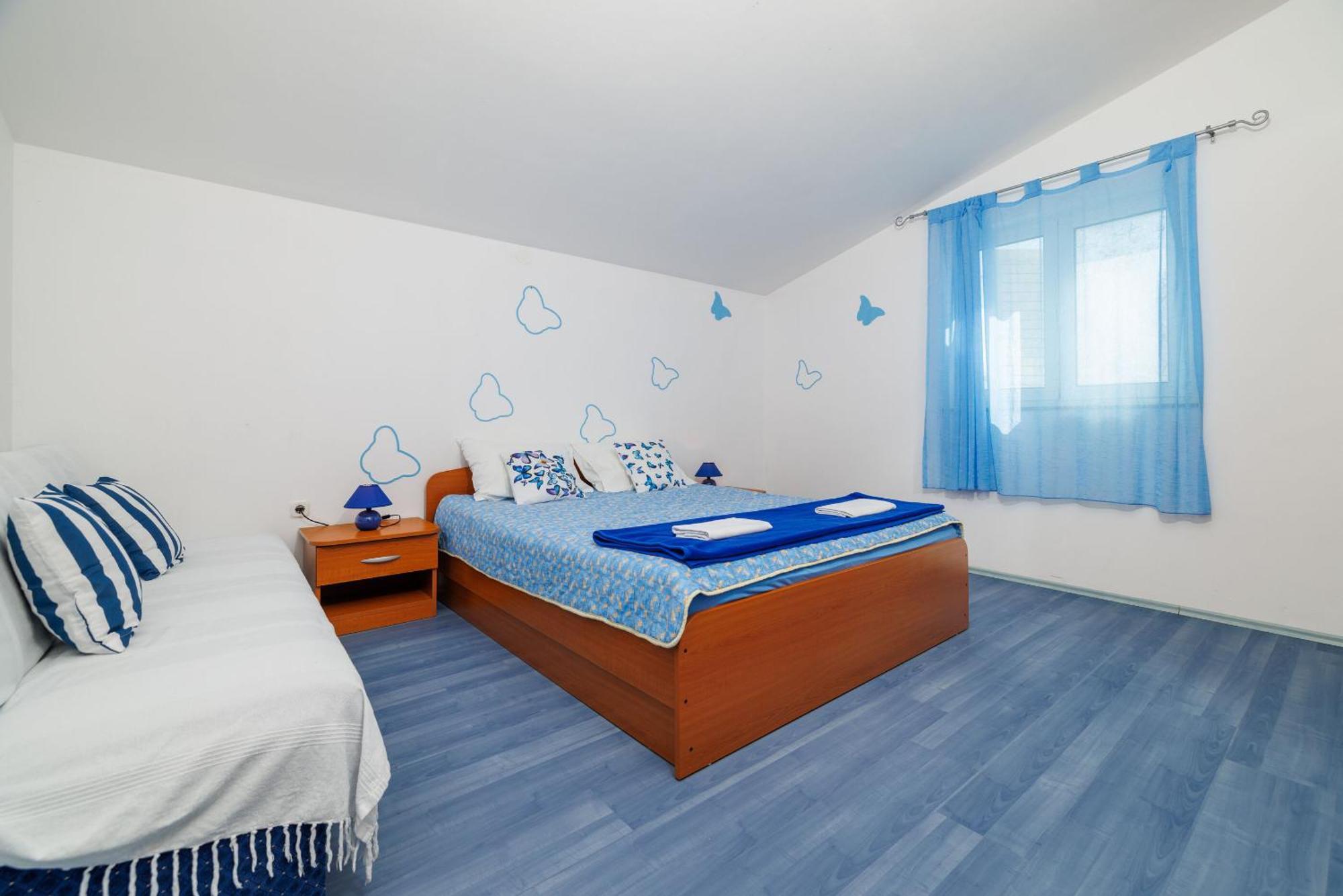Apartments Mirela Karlobag Extérieur photo