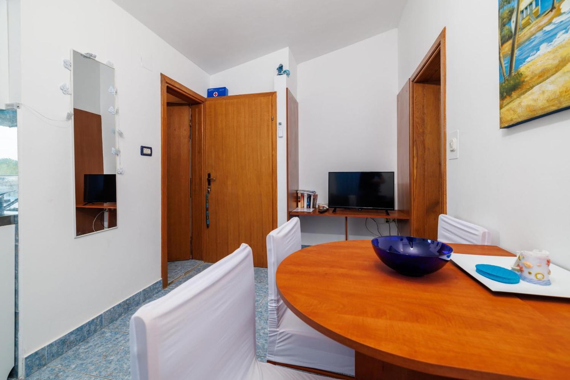 Apartments Mirela Karlobag Extérieur photo